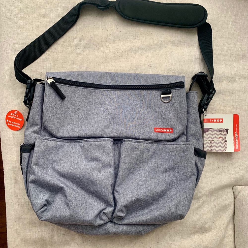 NEW skiphop dash signature messenger diaper bag gray
